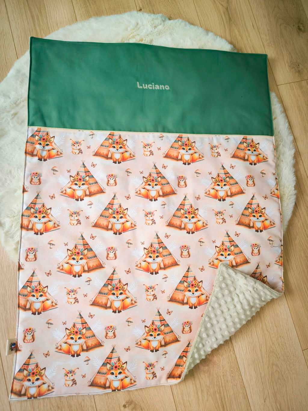 Couverture bébé personnalisée avec prénom brodé – Doudou en minky doux, Made in Breizh 🐾
