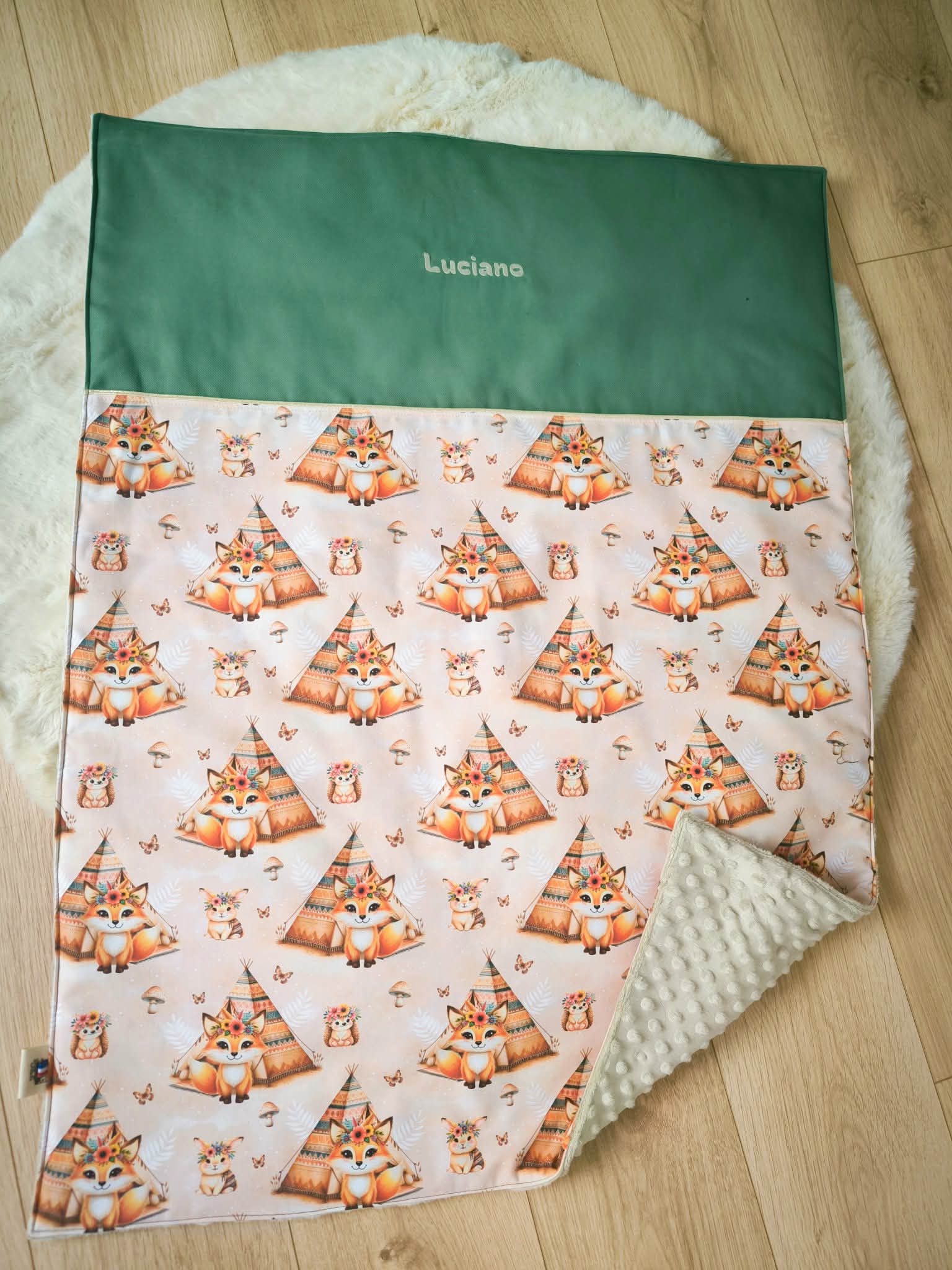 Couverture bébé personnalisée avec prénom brodé – Doudou en minky doux, Made in Breizh 🐾