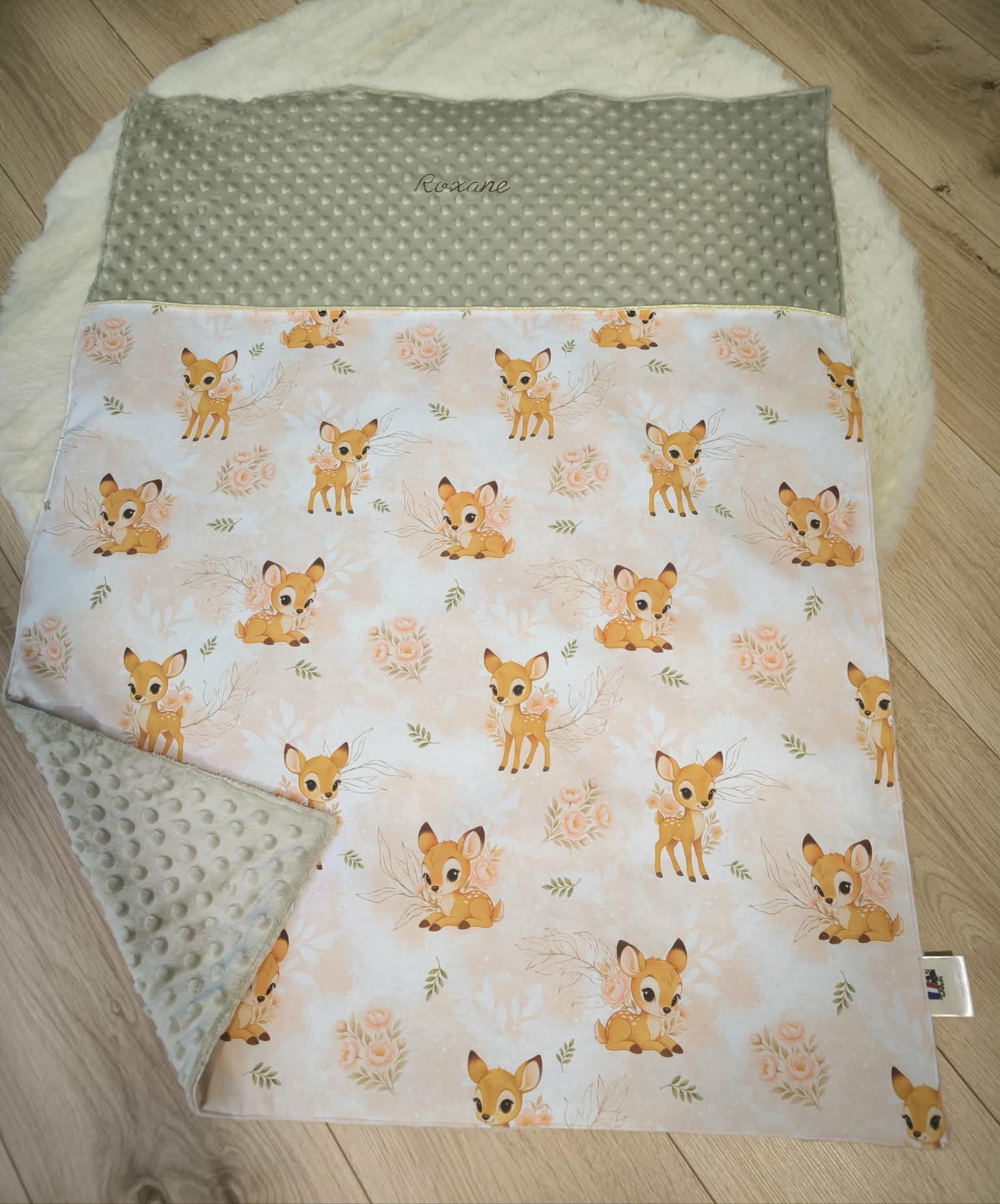 Couverture bébé personnalisée avec prénom brodé – Doudou en minky doux, Made in Breizh 🐾